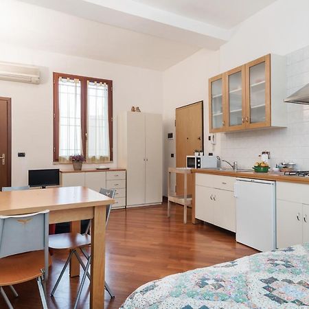 Bologna Central Studio Екстер'єр фото