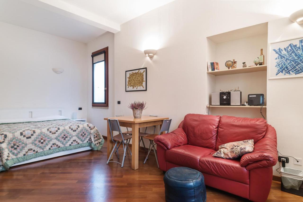 Bologna Central Studio Екстер'єр фото