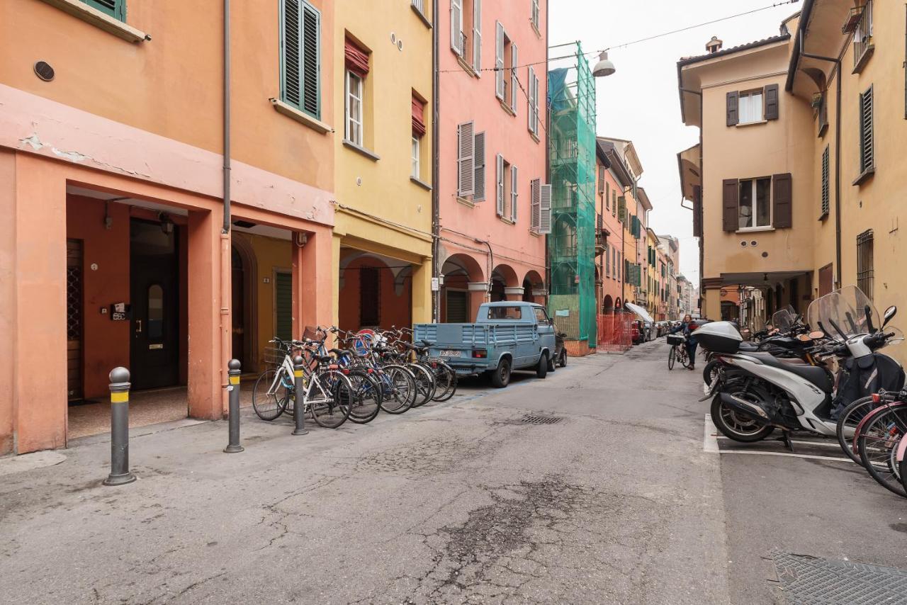 Bologna Central Studio Екстер'єр фото